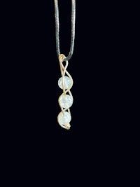 peas in a pod pendant